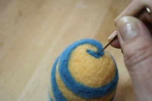 There will be needle felting demo at Kah Nee Tah Gallery on Saturday.