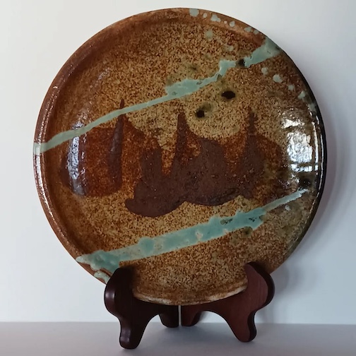 Shallow plate by Robert DeArmond. He is one of the artists who are in the 20:20 Studio tour in the fall.