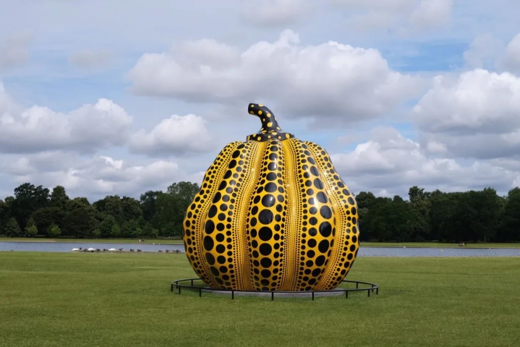 A 19-foot-tall Spotted Pumpkin sculpture has been popular in London this year.It is Yayoi Kusama's tallest bronze gourd sculpture to date. Ota Fine Arts Victoria Miro David Zwirner.