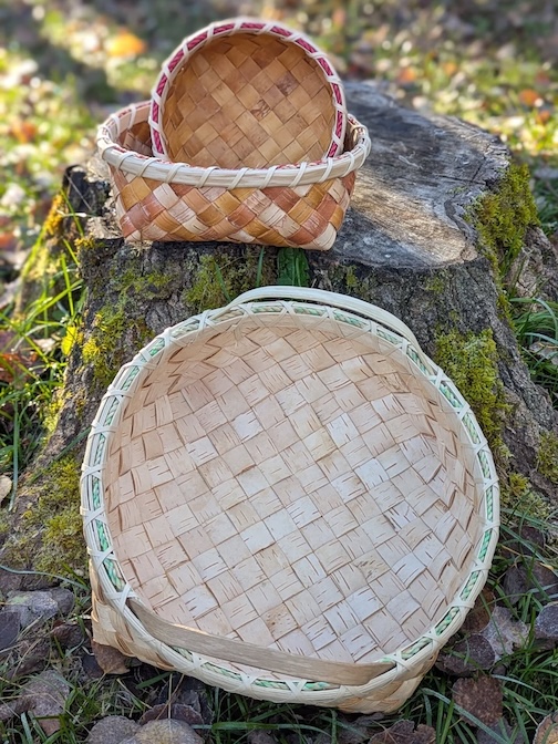 Baskets by Beth Homa-Kraus.