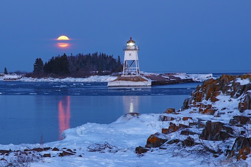 Moonrise over Artist's Point by Paul Sndberg.